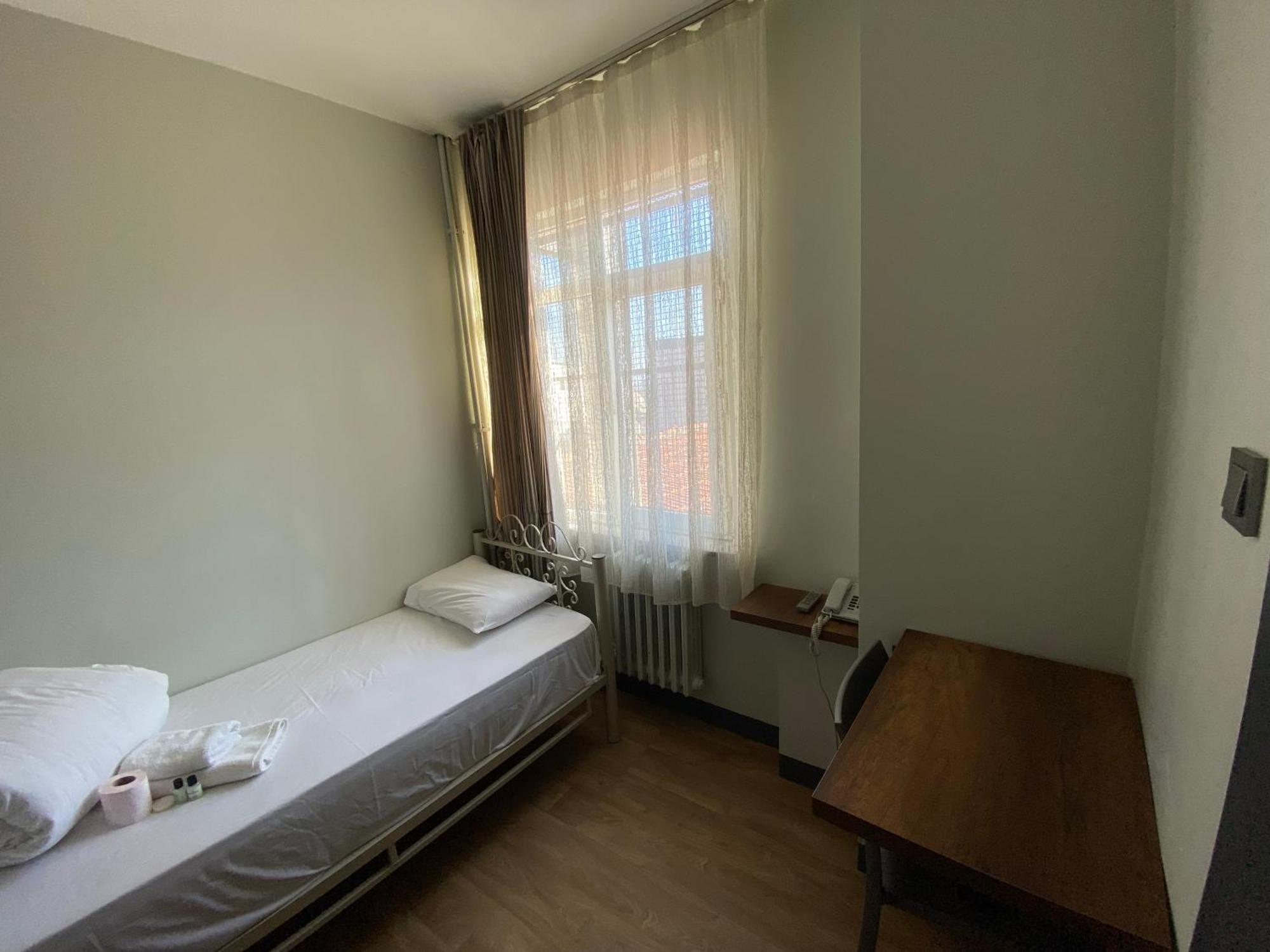 Ferah Hostel Istanbul Bagian luar foto
